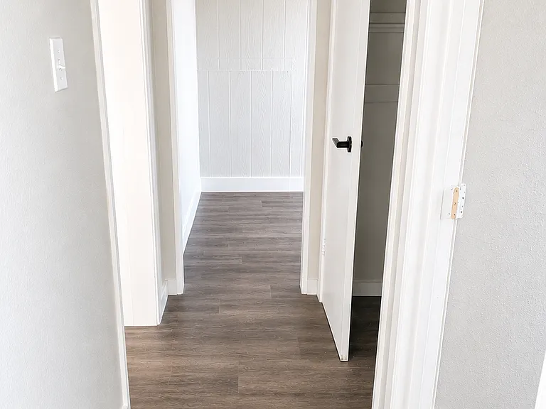 521 Avenue C #C — Photo 4