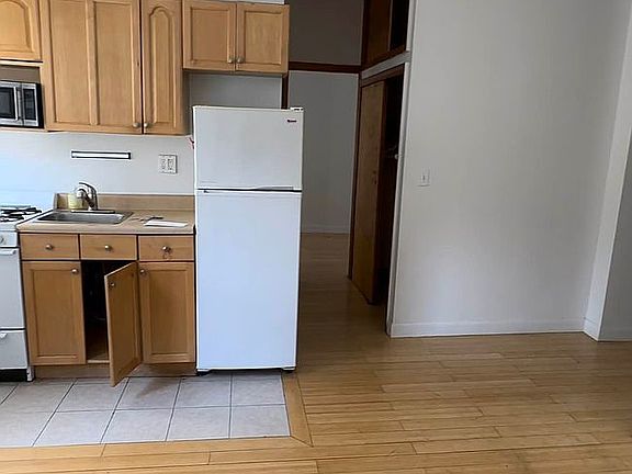 5th image of 2228 Amsterdam Ave APT 4E