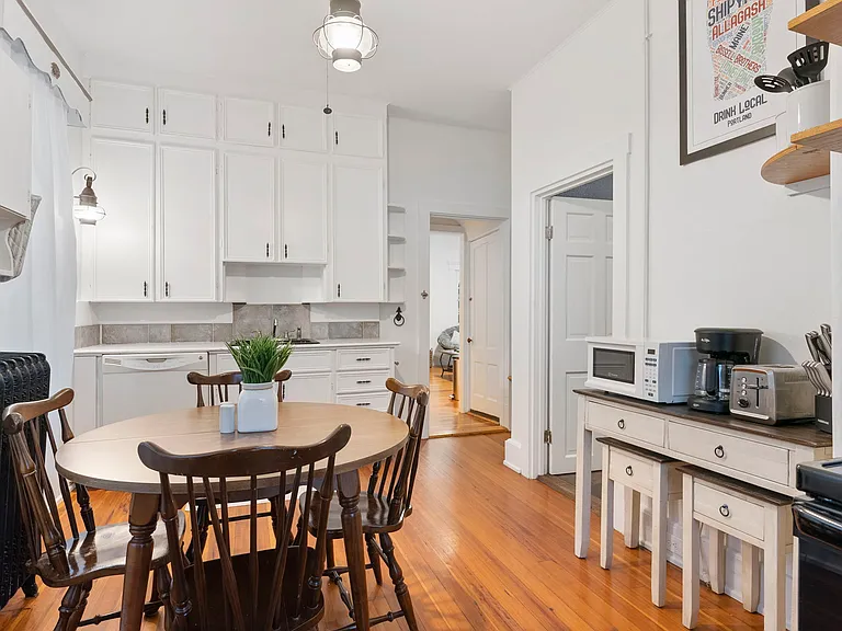 1046 Congress St #1 — Photo 14
