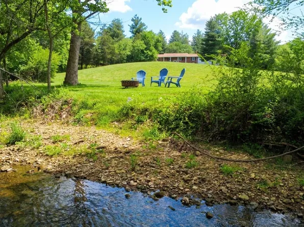 293 E Piney Rd, Dickson, TN 37055