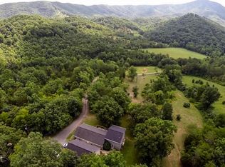 515 Wilderness Ln, Troutville, VA 24175