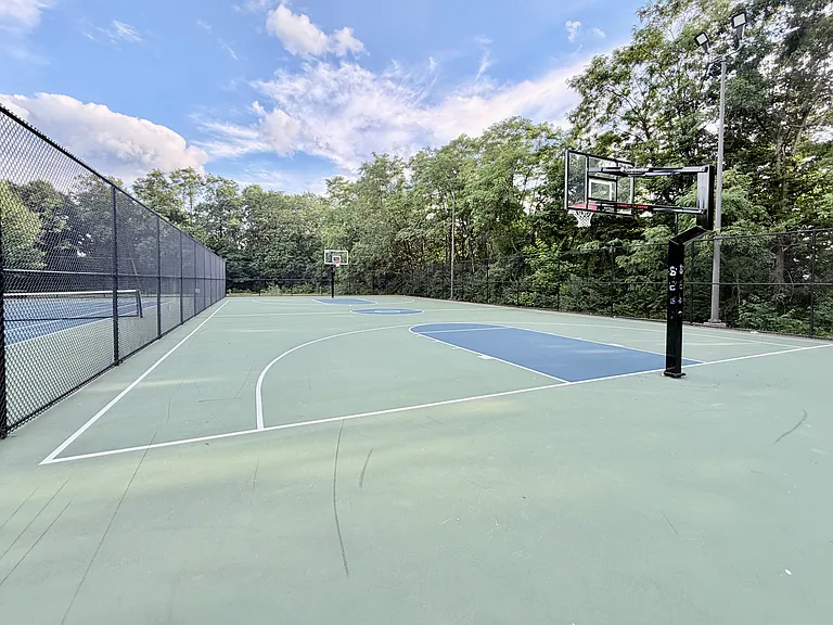 603 Eisenhower Dr — Photo 25