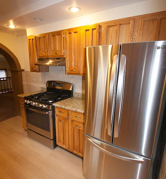 3733 Grove St — Photo 10
