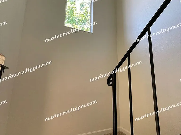 211 Del Luz Ct — Photo 17