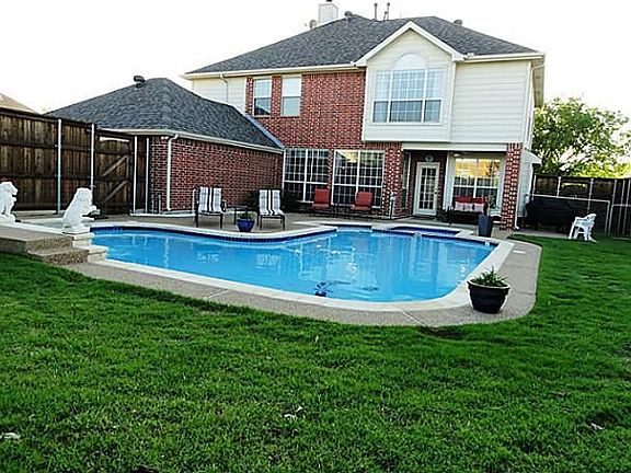 3rd image of 9414 Canondale Dr