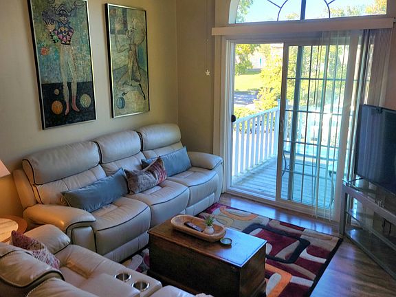2nd image of 404 Bainbridge Ct APT D4