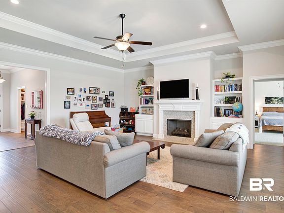 4th image of 33824 Rutland Ln