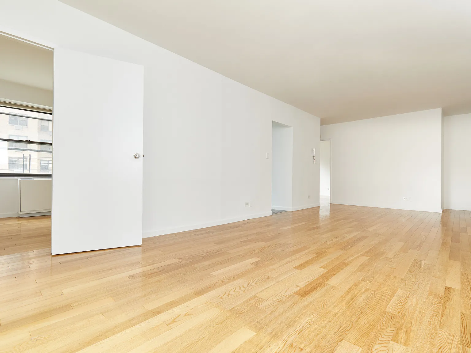 345 East 80th Street — Photo 2