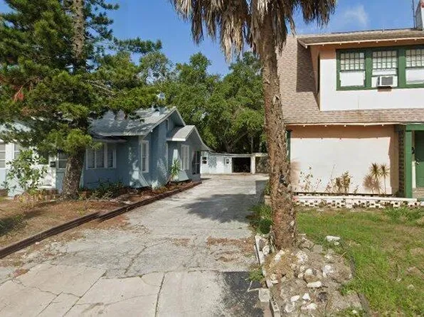 612 26th St W #4, Bradenton, FL 34205