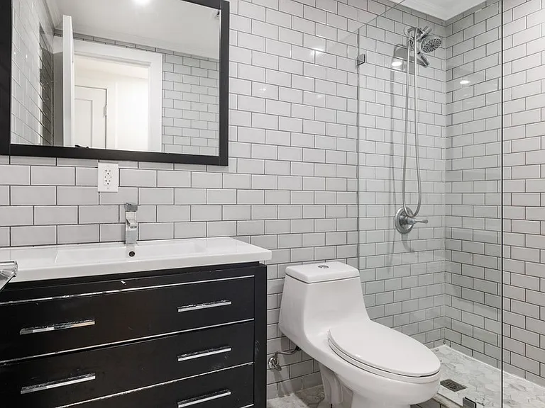 1066 Hancock St #1 — Photo 5