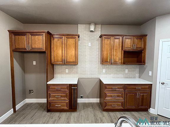 5th image of 2310 S Union Ave