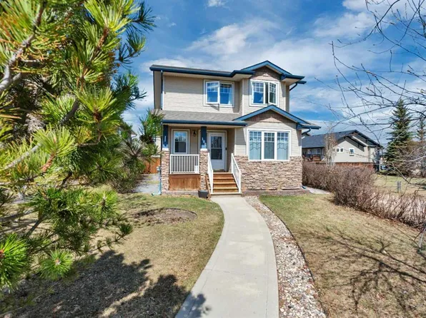 100 S Wade Close, Red Deer, AB T4N 7E6