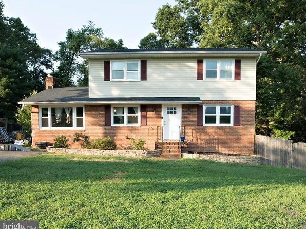 423 Deerwood Dr, Fredericksburg, VA 22401