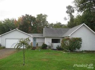 10512 Edison Rd, Osceola, IN 46561