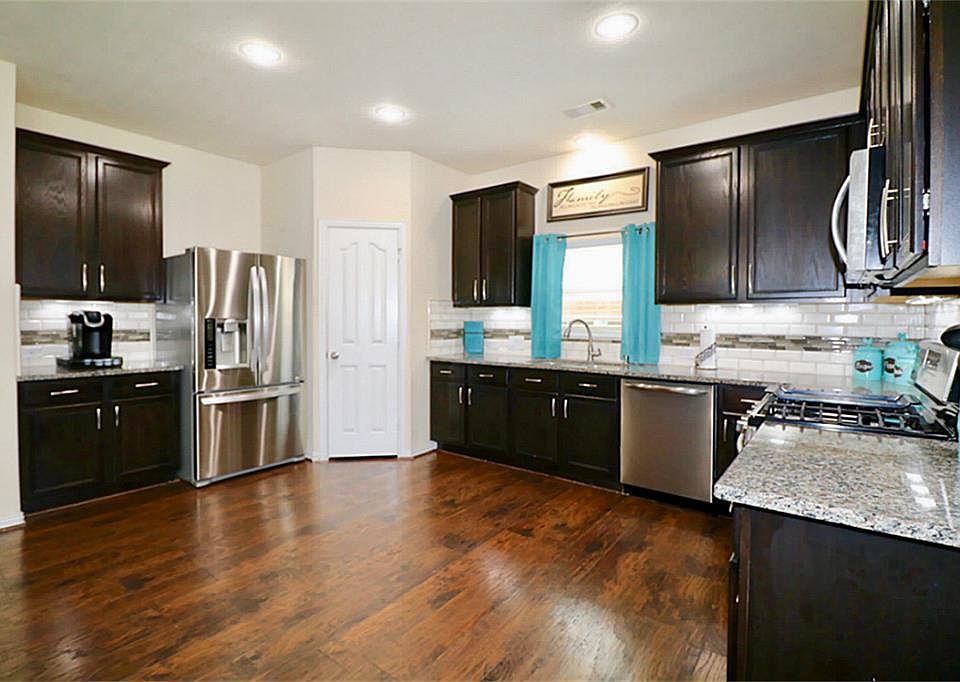 1st image of 24618 Lakecrest Bend Dr