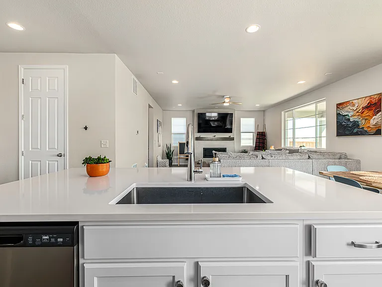 9096 Uravan Ct — Photo 21
