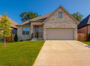 306 Kanis Ridge Dr, Little Rock, AR 72223