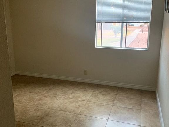 4th image of 4936 River Glen Dr Unit 181