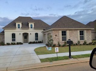 2931 Paradise Dr, Shreveport, LA 71105