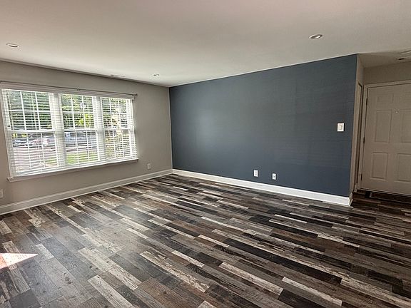 3rd image of 227 Derry Hill Ct #227