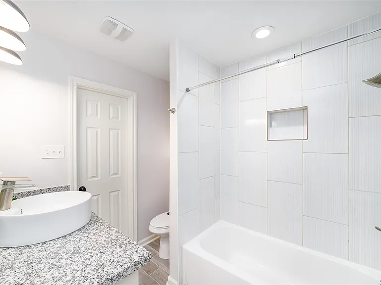 3422 Rustling Pines St — Photo 14