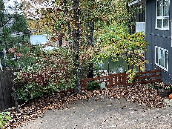 5th image of 36 Swanage Dr