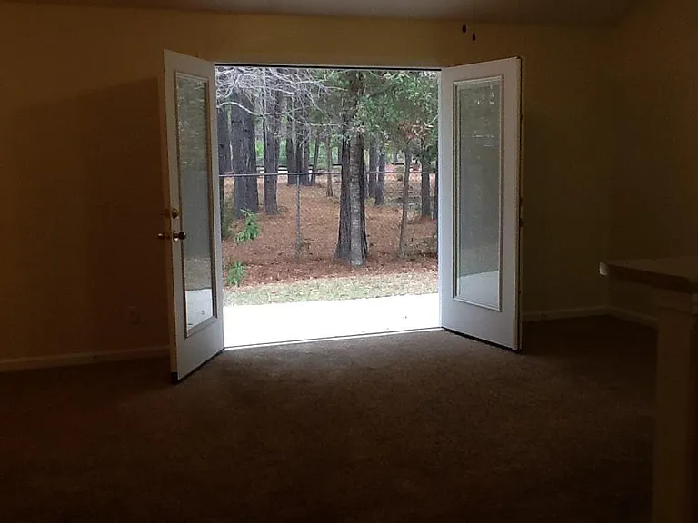 129 W Tisbury Ln — Photo 5