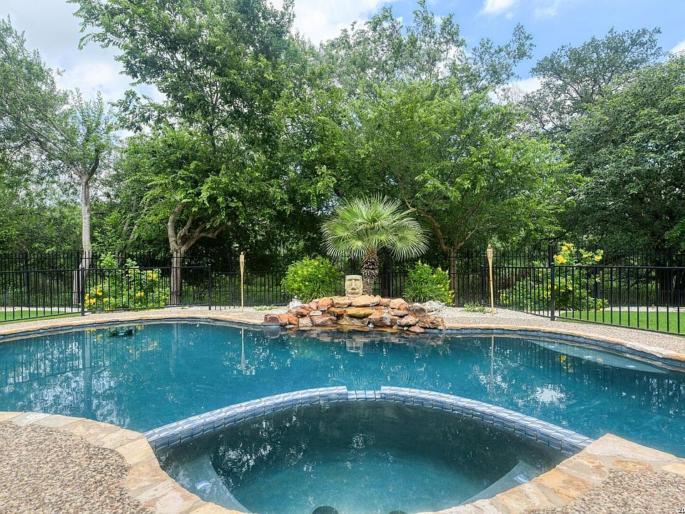 1st image of 2451 OAKLINE DR