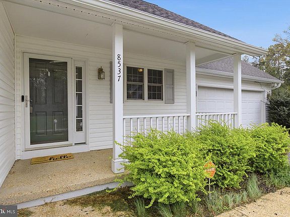 3rd image of 8537 Anderegg Pl
