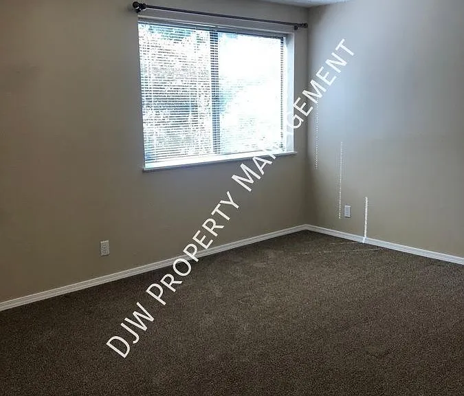 3719 S Gekeler Ln #42 — Photo 8