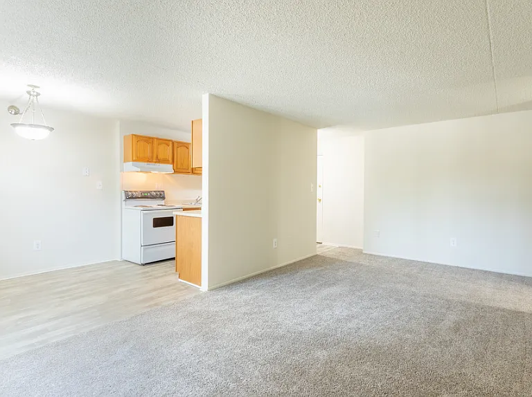 Westchester Towers Apartments — Photo 16