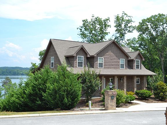 2nd image of 16035 Channel Pointe Dr