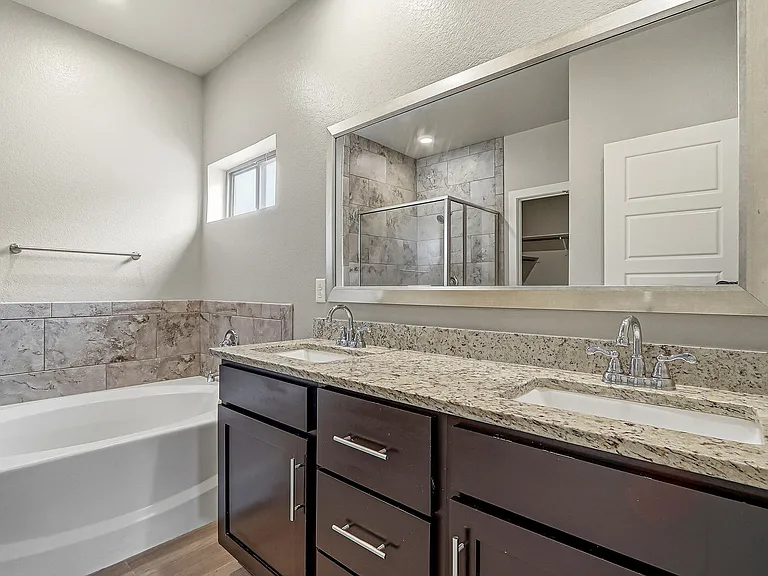 14740 Mike A Mendoza Ave — Photo 20