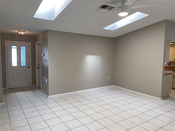 2nd image of 2557 W Scarlet Oak Ct Unit 22