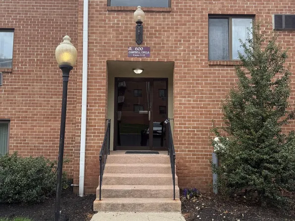 600 Campbell Cir #I-11, Downingtown, PA 19335