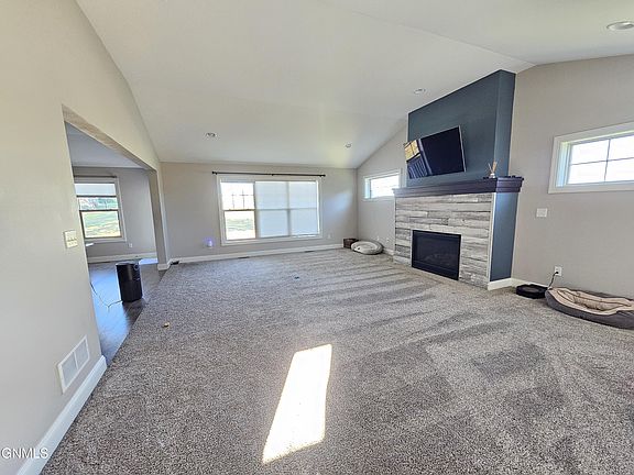 4th image of 2222 5th Ave NE