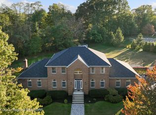 35 Garryford Dr, Middletown, NJ 07748