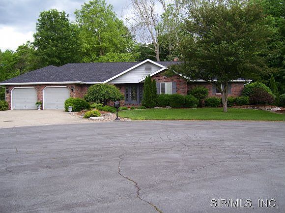 1st image of 25 Waterford Ln