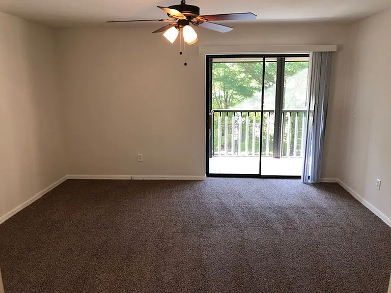 9648 Windsor Gardens Ln #202 — Photo 15