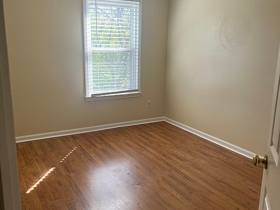 5th image of 1611 Heyford Cir NW #1611