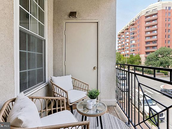 5th image of 2330 14th St N APT 308