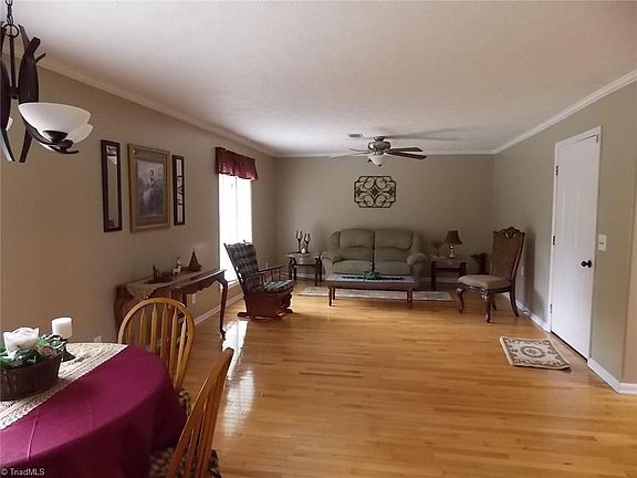 5th image of 120 Shady Ln