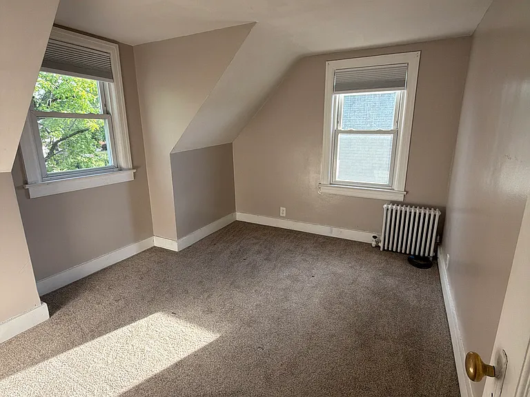 3011 Broadway #2 — Photo 8