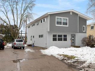 2009 Lake Point Dr, Madison, WI 53713