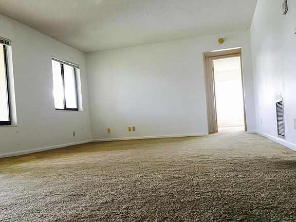 4th image of 515 Shady Pine Way APT A2