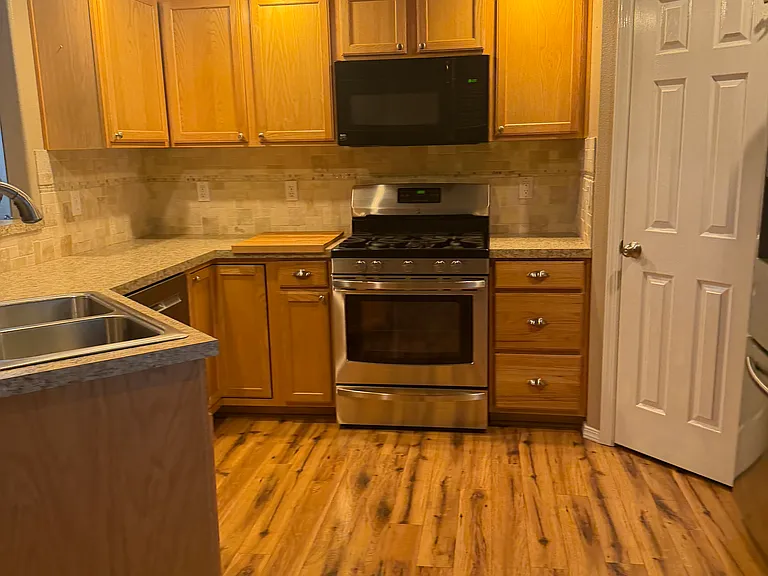 252 Archer Rd — Photo 4