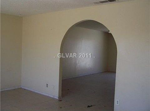 5th image of 4632 Kathleen Ct