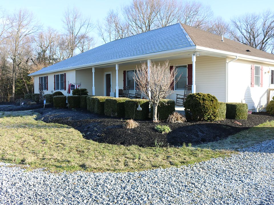 Beautiful country ranch home