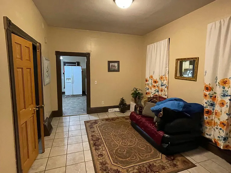932 Galtier St — Photo 36