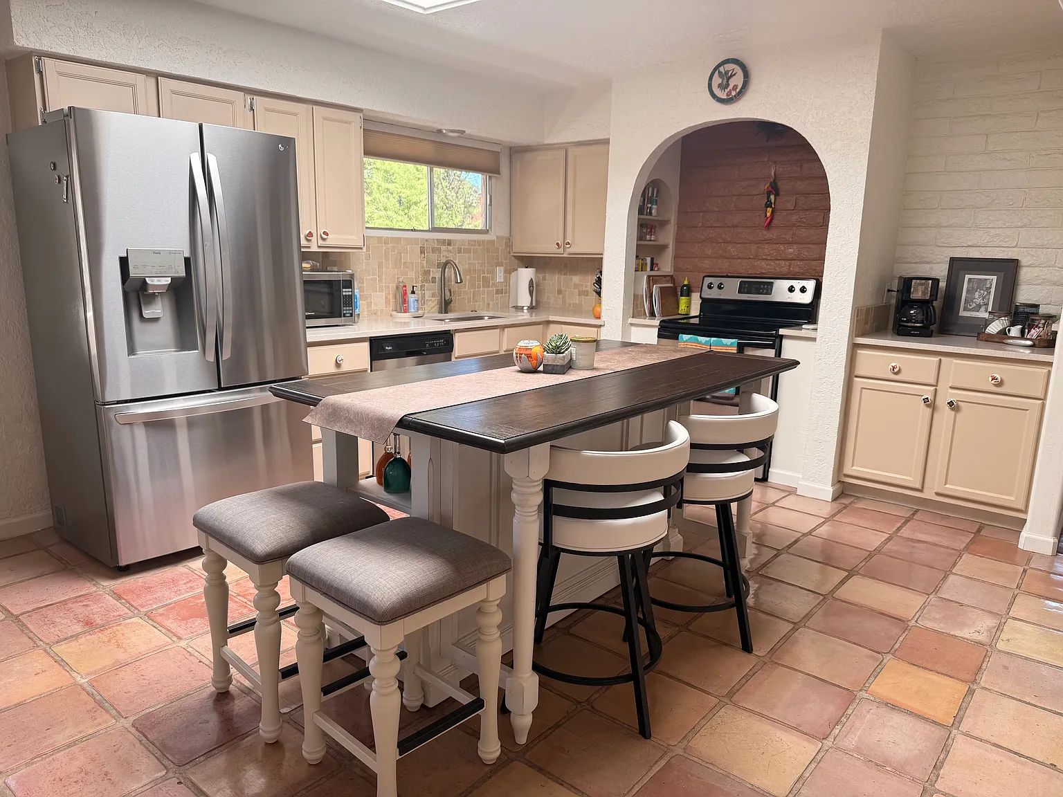 2 bed, 1814 sqft, $3,500 — Photo 4